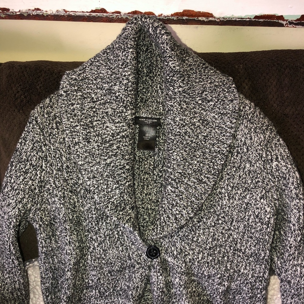 Ann Taylor cardigan XS